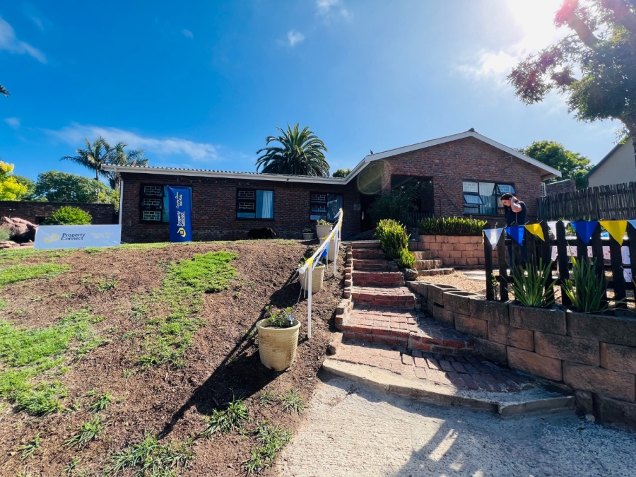 4 Bedroom Property for Sale in Twee Rivieren Western Cape